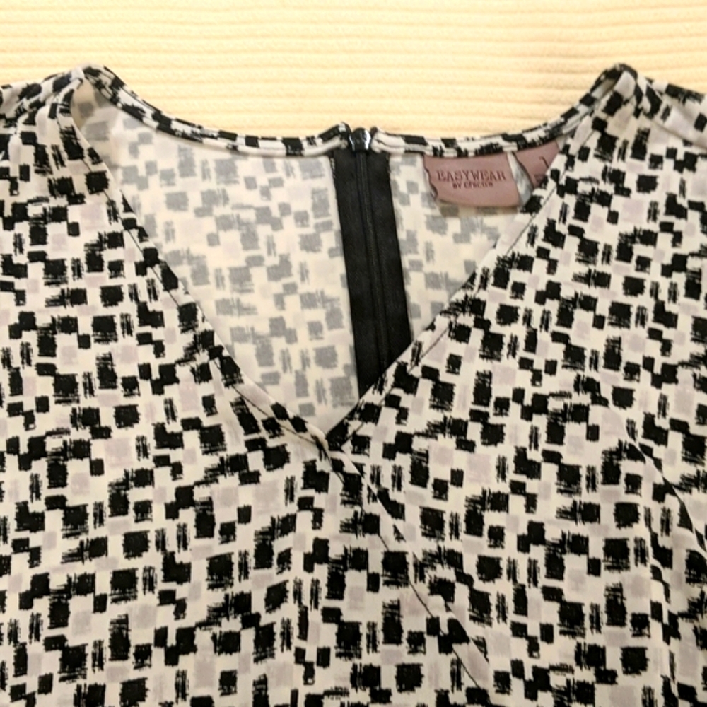 Black And White Patterned Chicos Jersey Dress - image 6